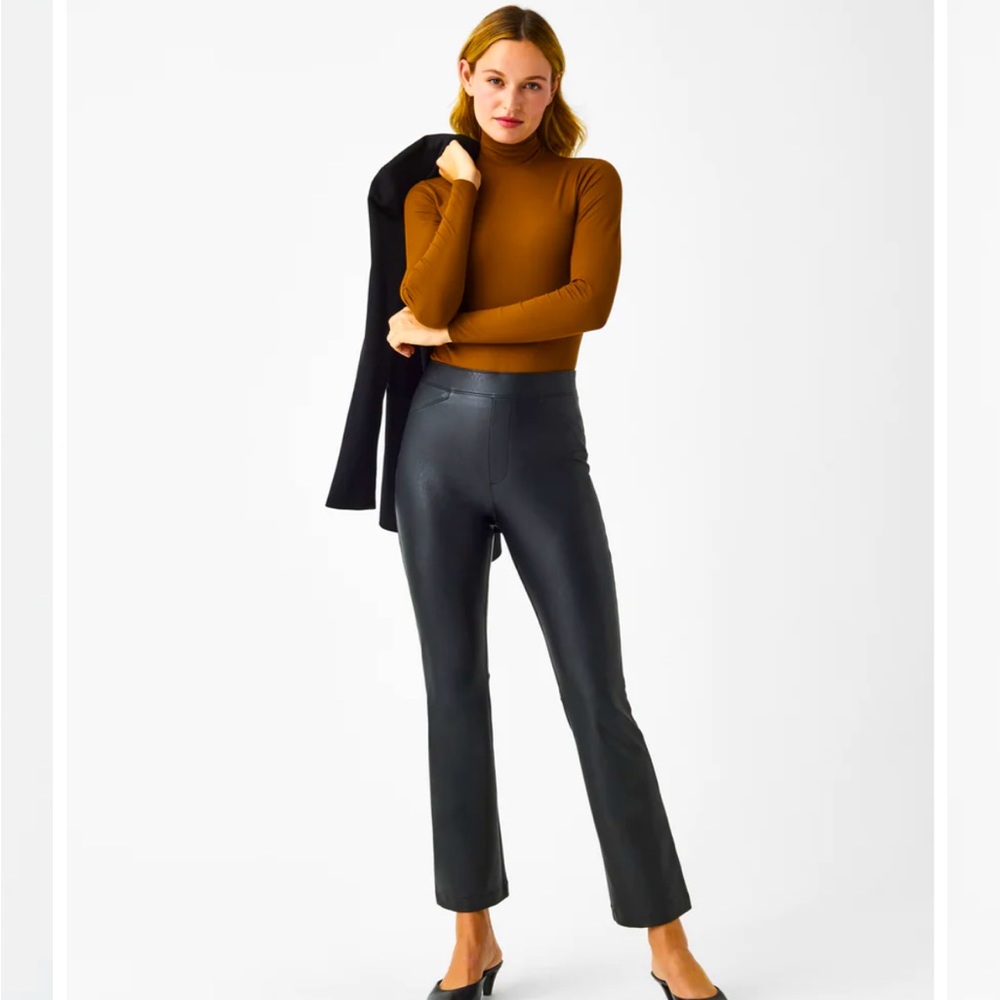 Spanx Leather Crop Flare Pants Black Size Large NWT